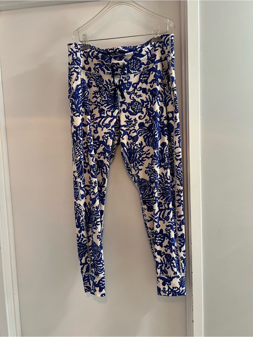 Lilly Pulitzer White and Royal Blue Printed Jogger Pants